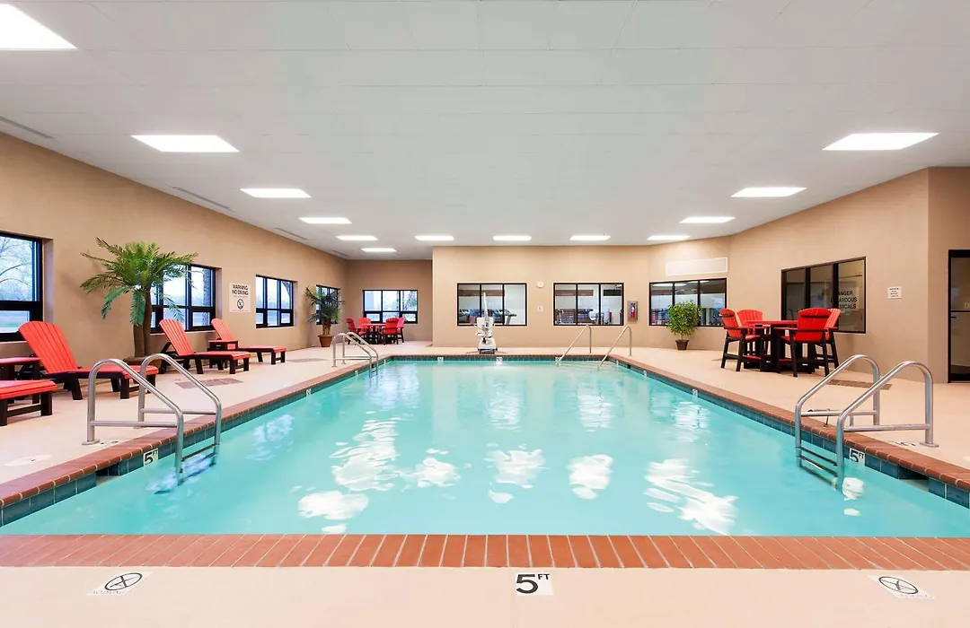 Hampton Inn Columbus/Taylorsville-1
