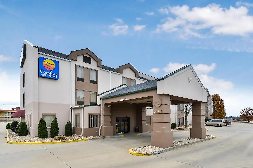 Comfort Inn & Suites-1