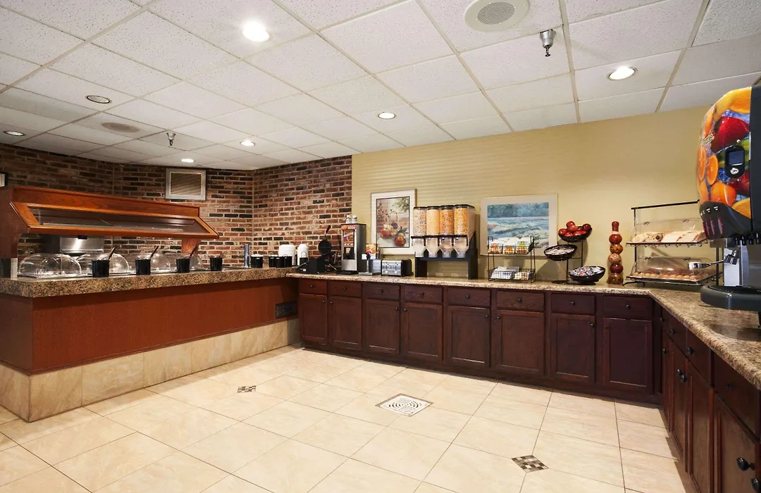 Ramada By Wyndham Sioux City-1