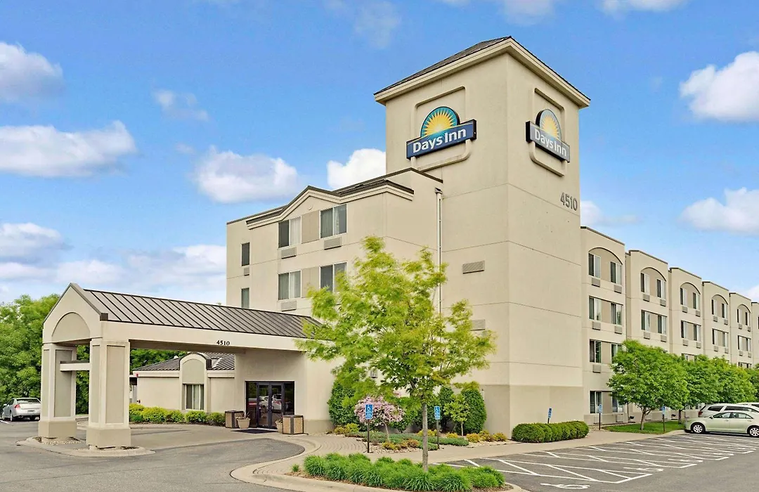 Days Inn By Wyndham Eagan Minnesota Near Mall Of America-1