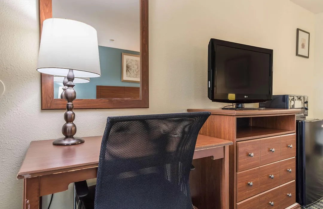 Quality Inn Bellevue-1