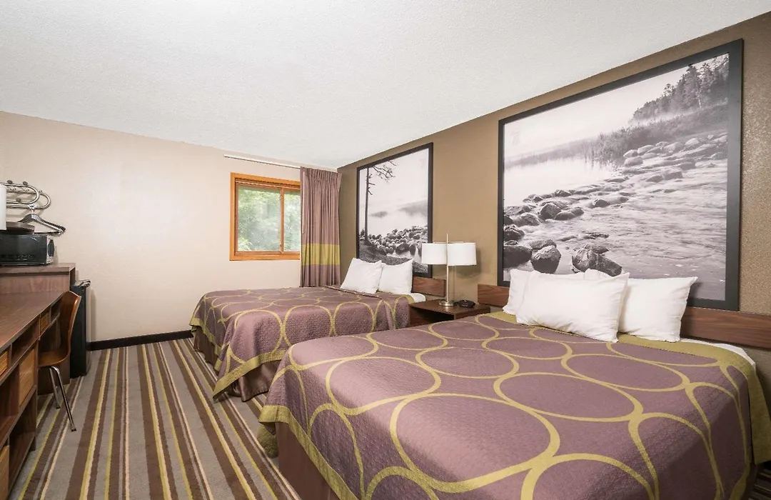 Super 8 By Wyndham St. Cloud-1