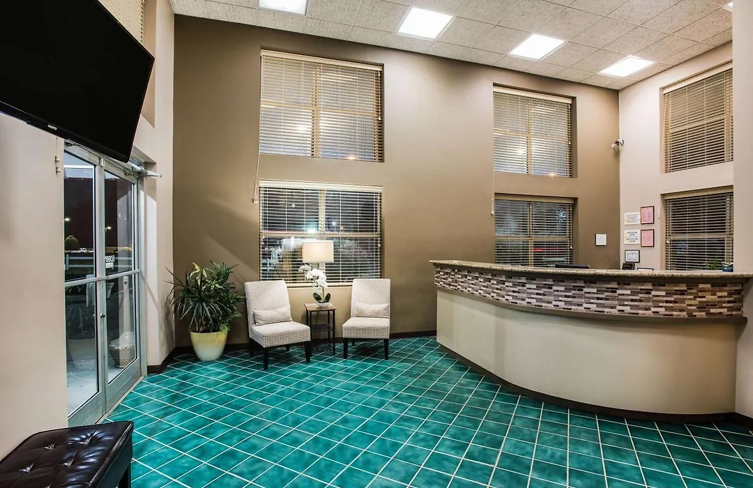 Super 8 By Wyndham Sevierville Riverside-1