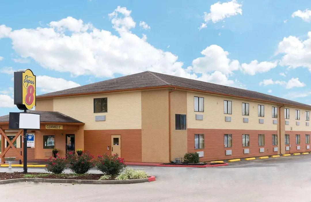Super 8 By Wyndham Richmond-1