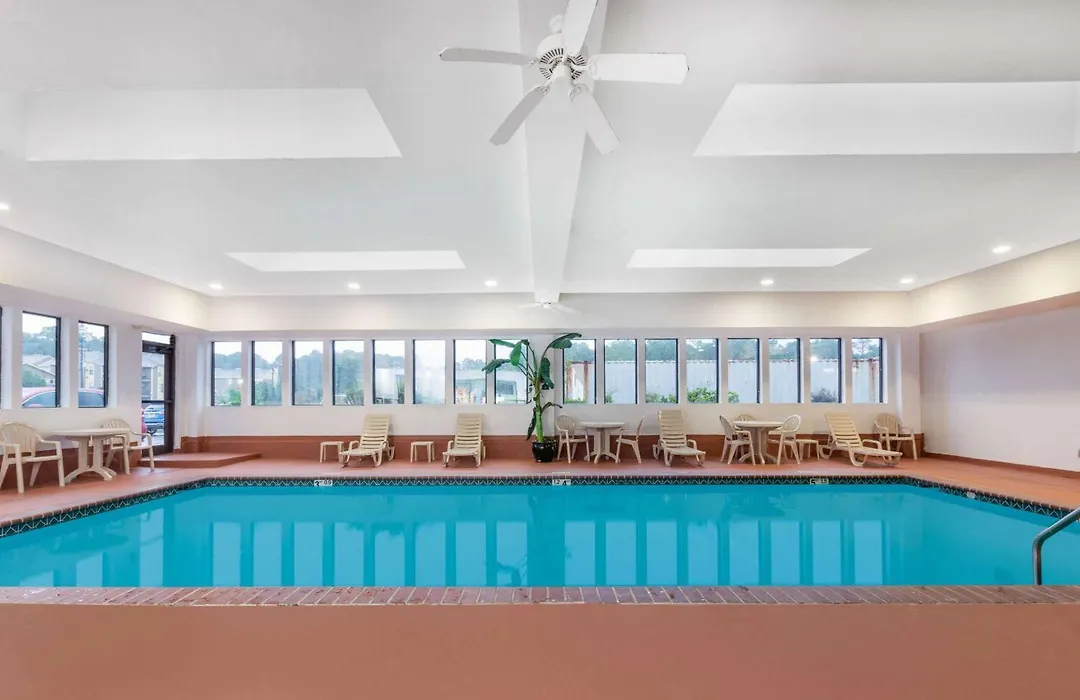 Wingate By Wyndham West Monroe-1
