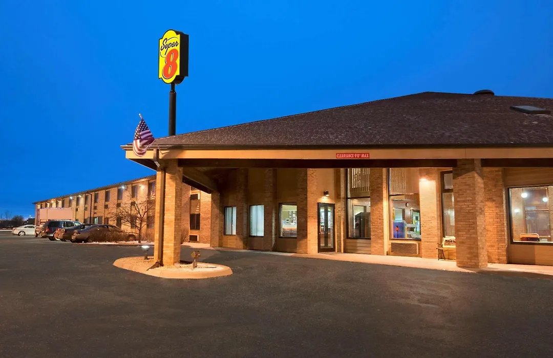 Super 8 By Wyndham Green Bay I-43 Bus. Park-1