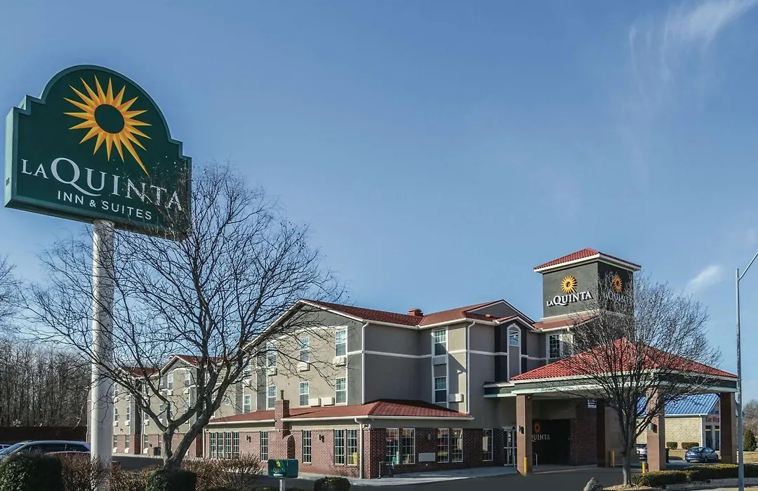 La Quinta By Wyndham Kansas City Airport-1