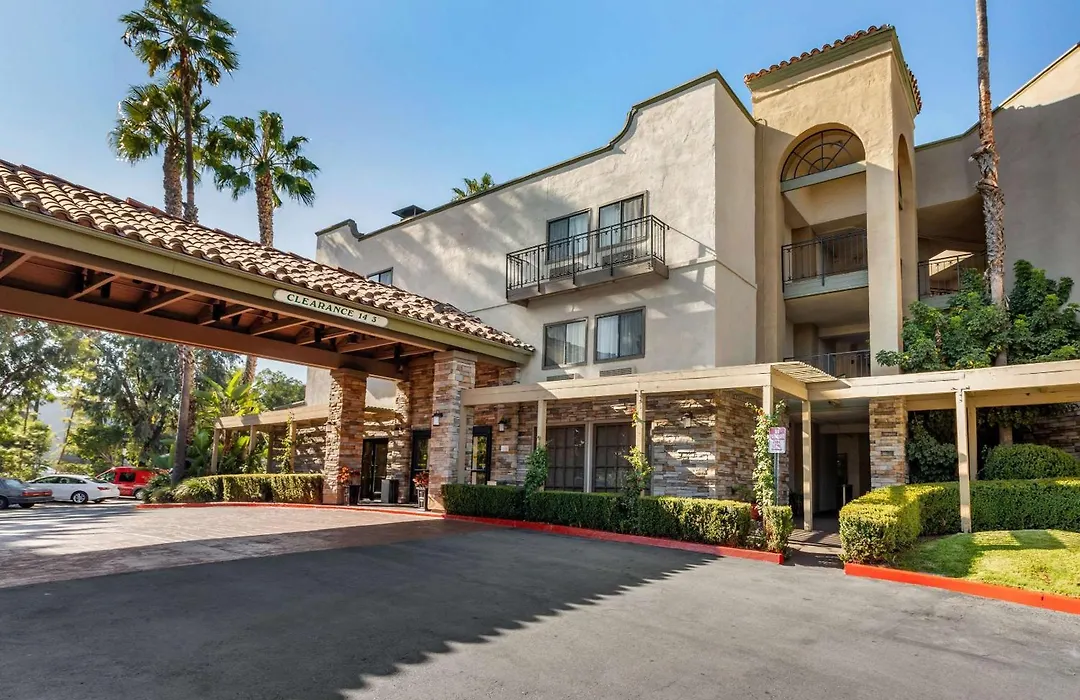 Comfort Inn & Suites Orange County John Wayne Airport-1