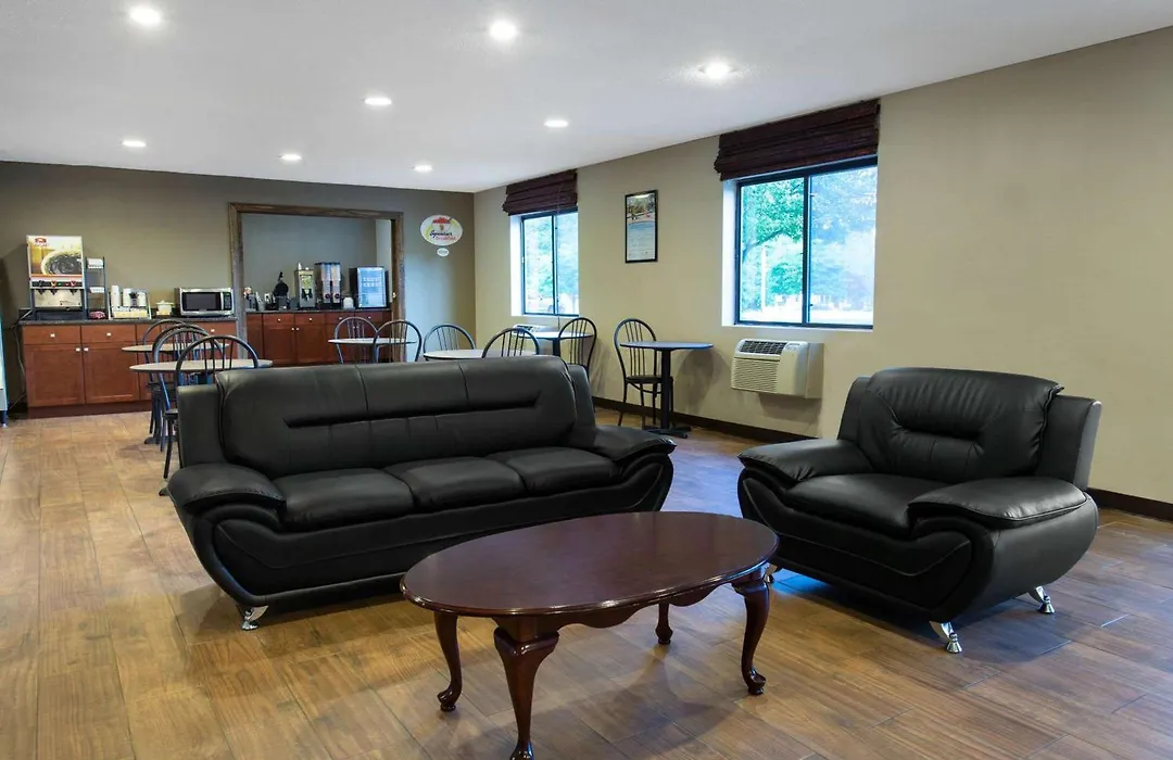 Super 8 By Wyndham Cromwell/Middletown-1