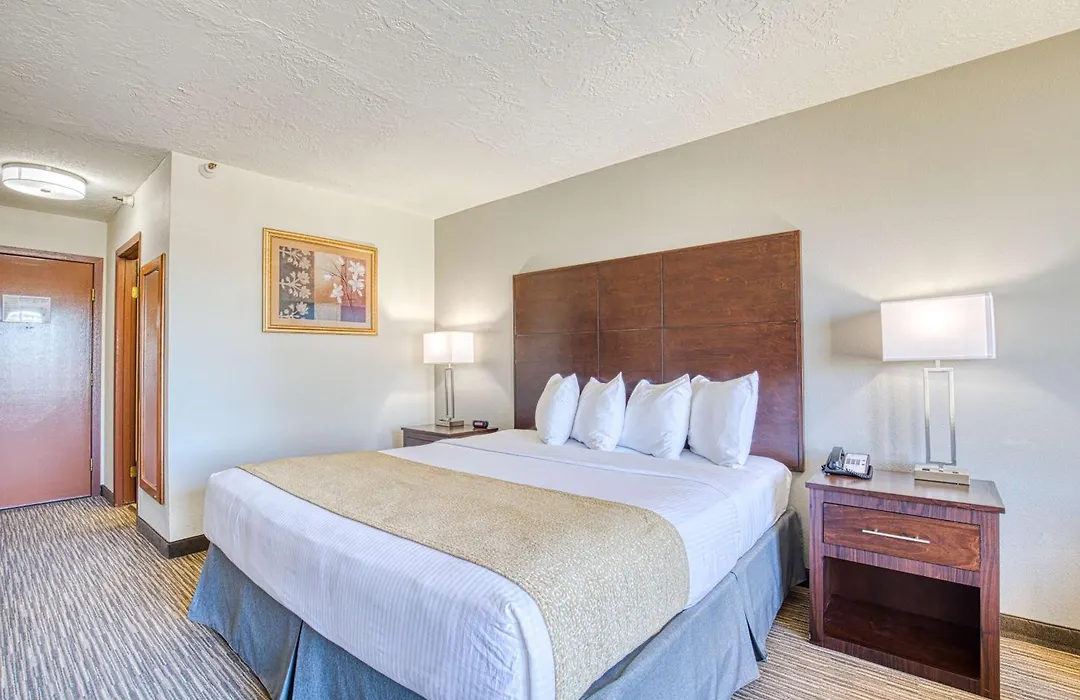 Best Western Green Valley Inn-1