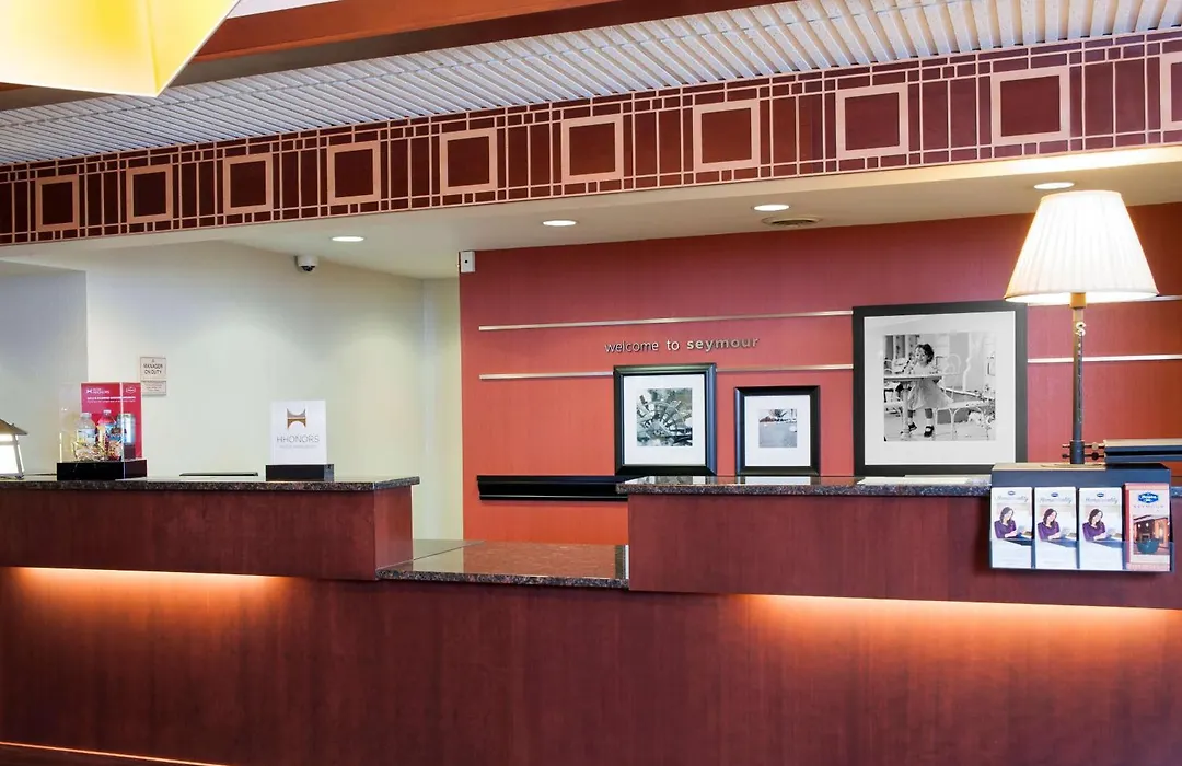 Hampton Inn Seymour-1