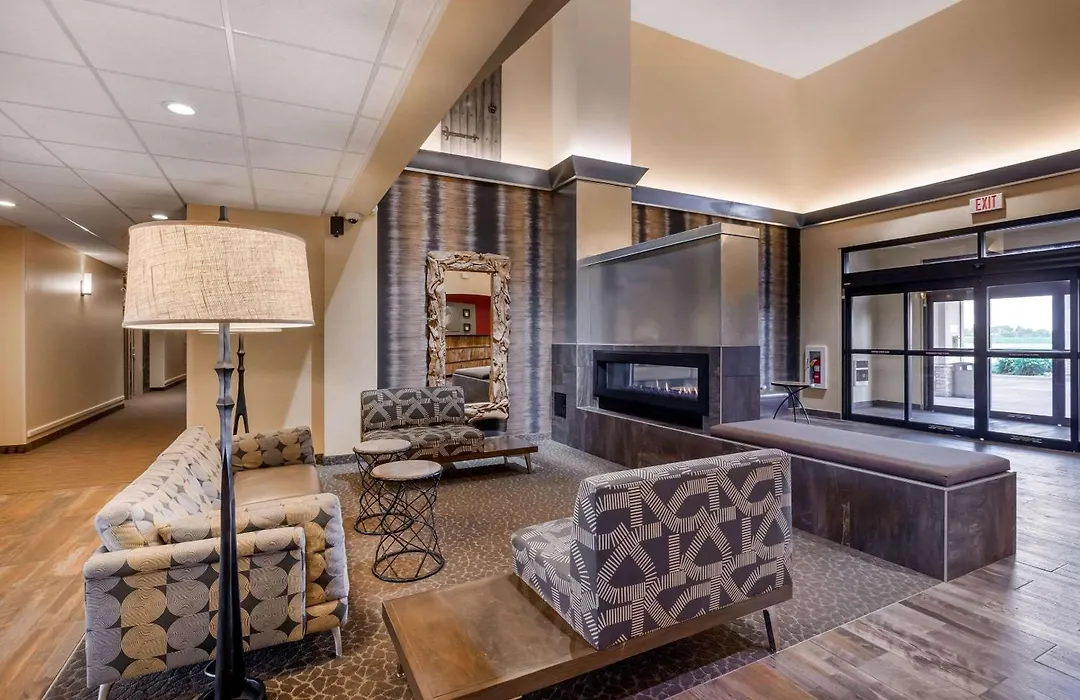 Comfort Suites Burlington-1