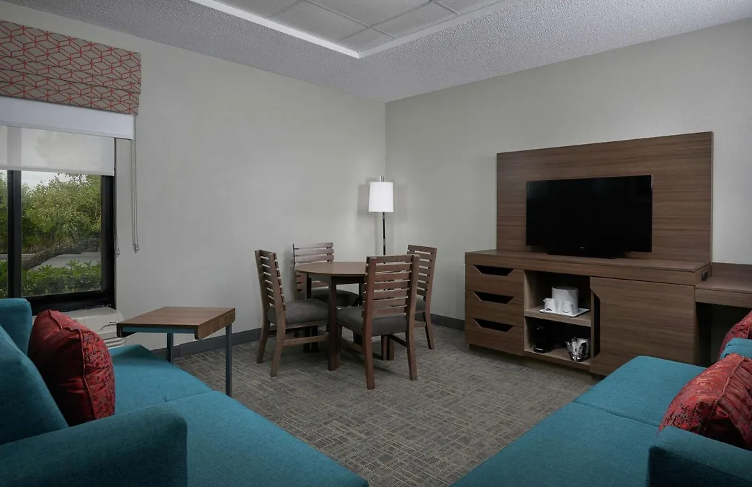 Hampton Inn Juno Beach-1