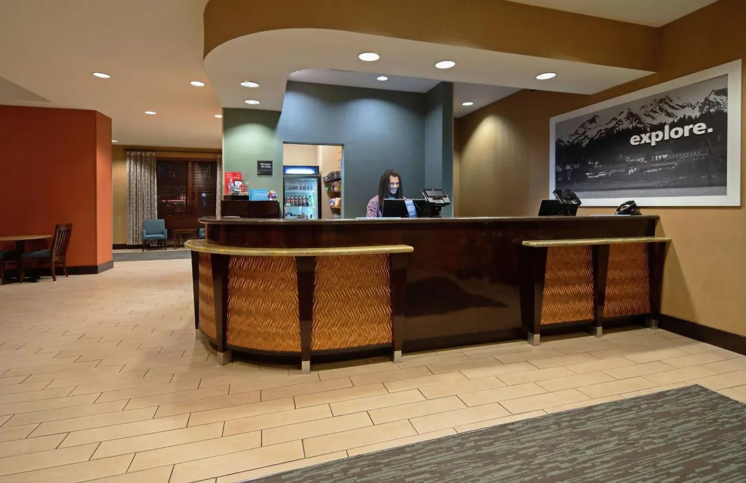 Hampton Inn & Suites Bremerton-1