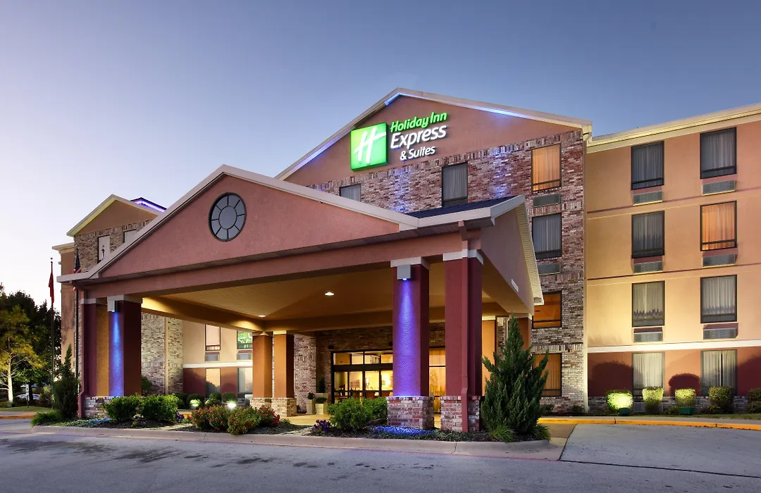 Holiday Inn Express Hotel & Suites Harrison-1