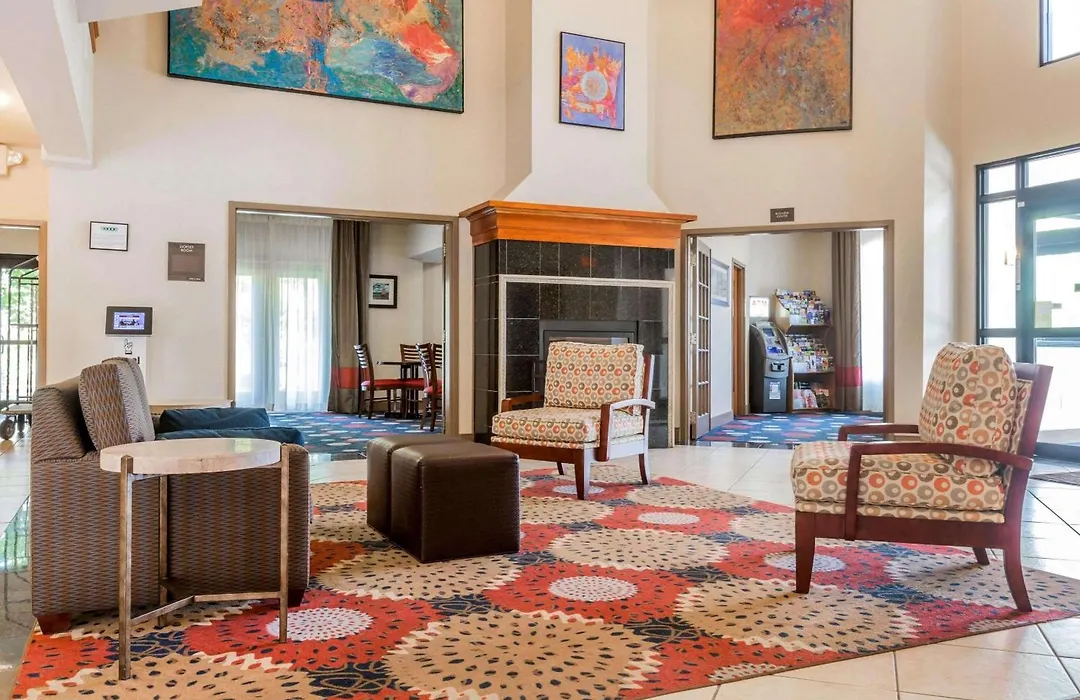Comfort Inn & Suites South Burlington Near University-1