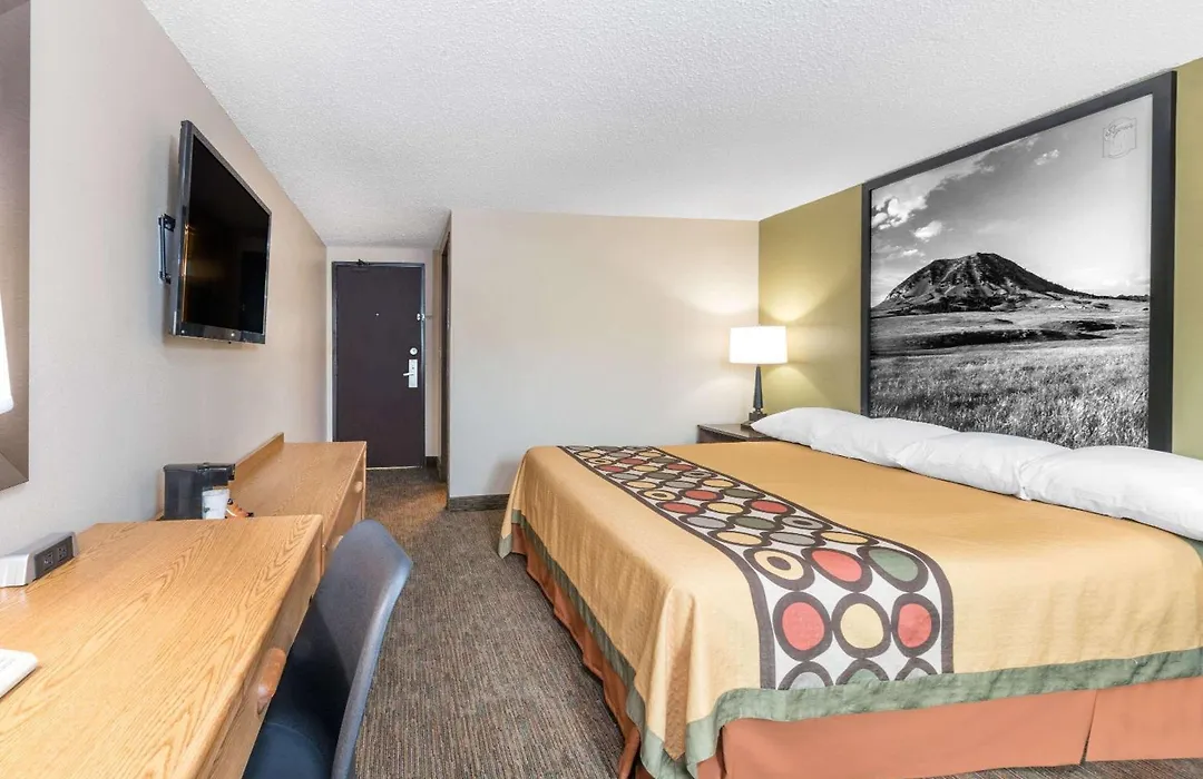 Super 8 By Wyndham Pierre Sd-1