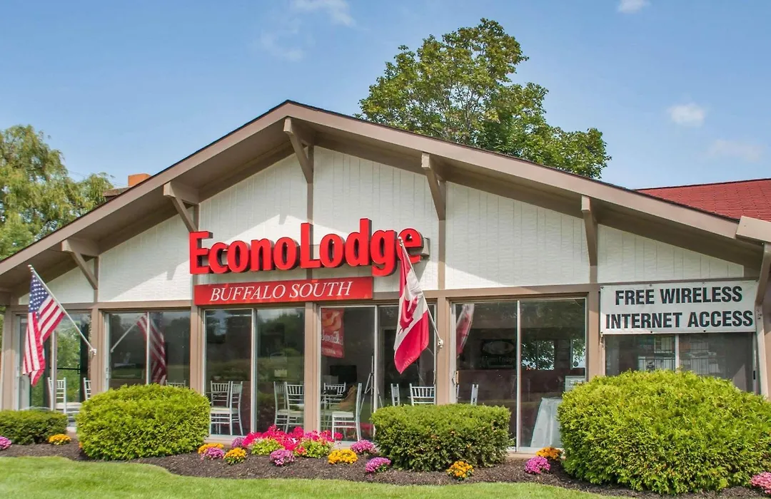 Econo Lodge Buffalo South-1