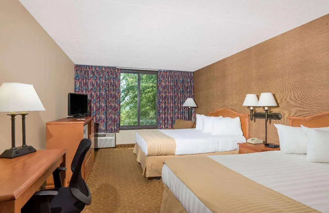 Ramada By Wyndham Watertown Thousand-1