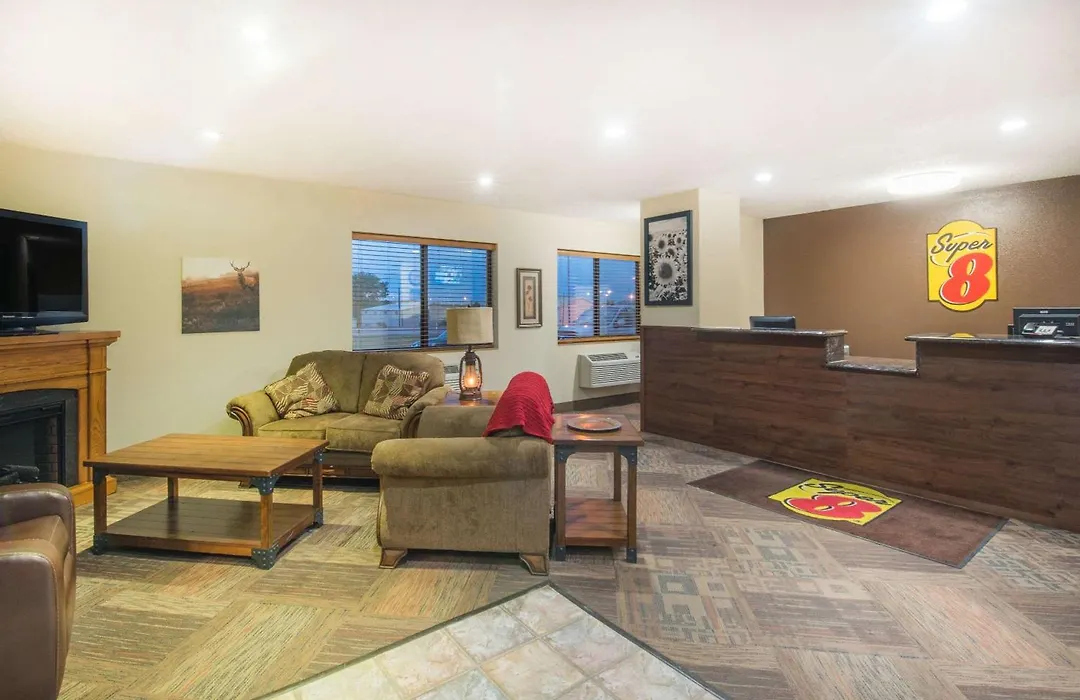 Super 8 By Wyndham Jamestown-1