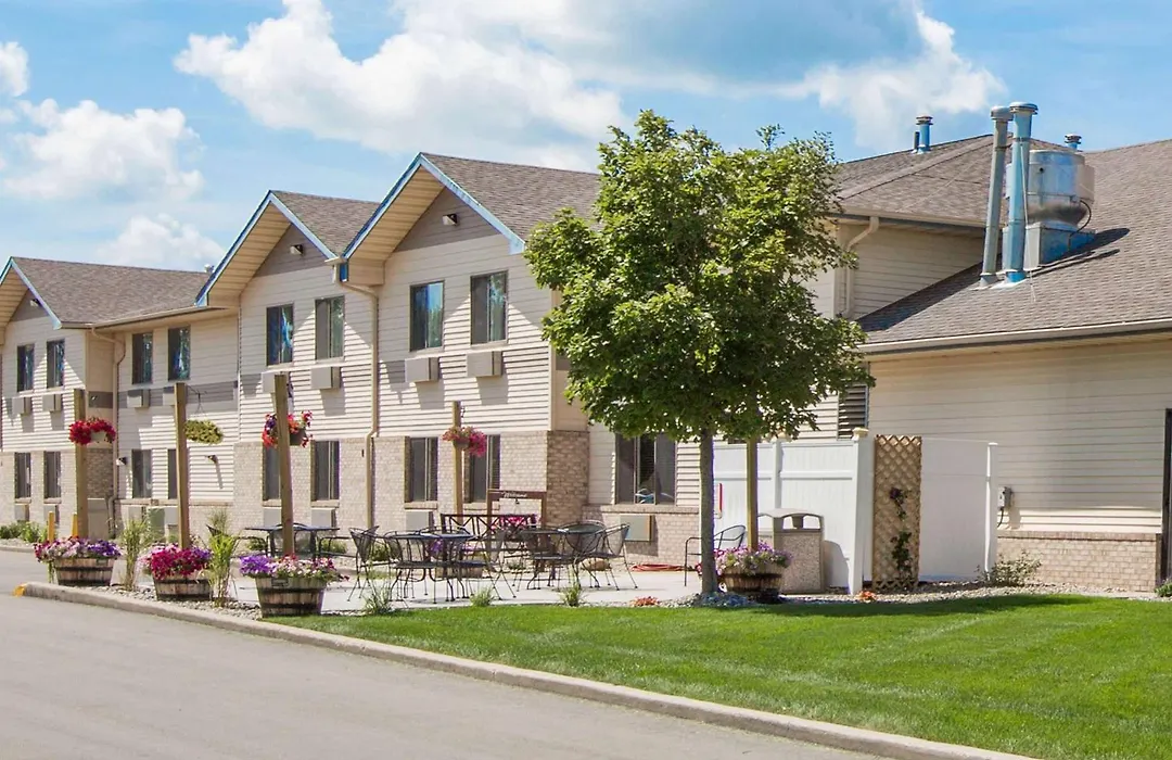 Super 8 By Wyndham Brookings-1