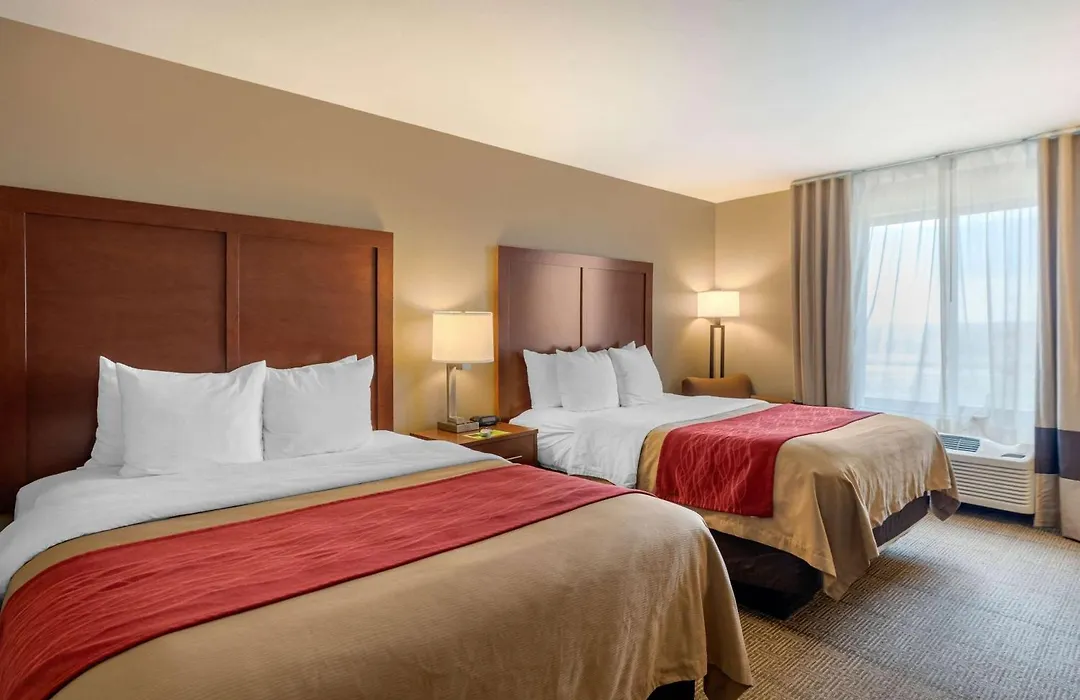 Comfort Inn Limon-1
