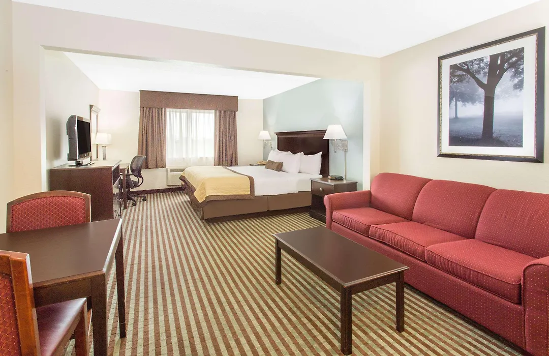 Baymont By Wyndham Mattoon-1