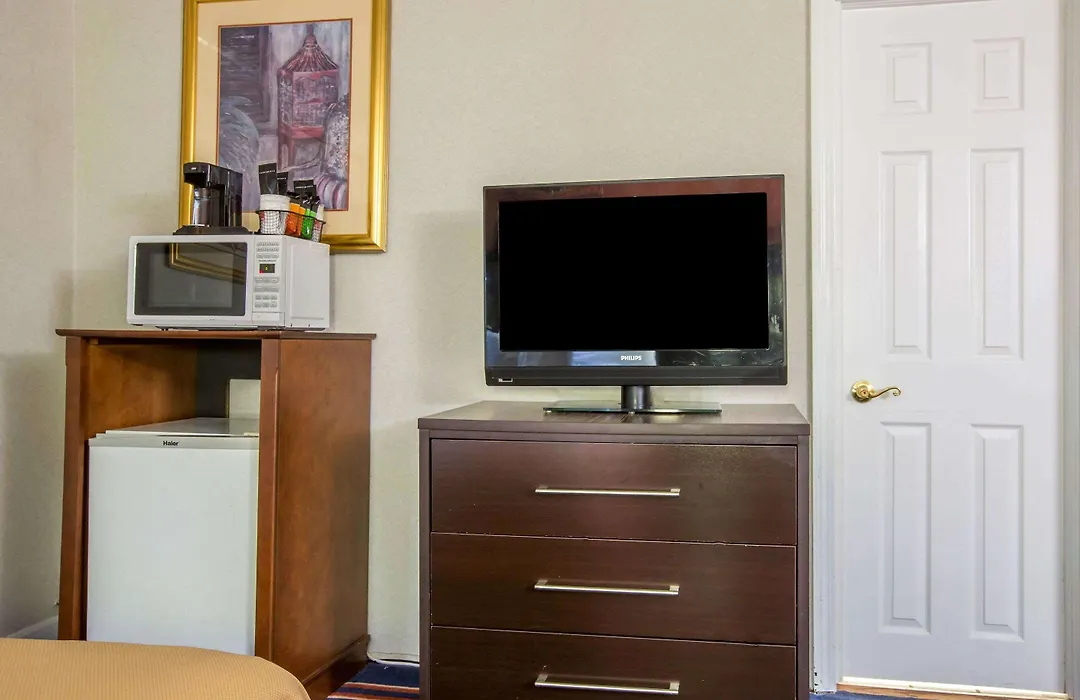 Econo Lodge Montpelier I-89-1