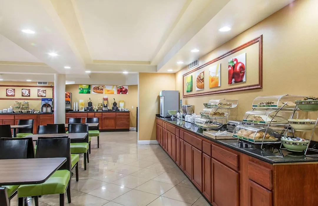 Quality Inn & Suites Middletown - Newport-1