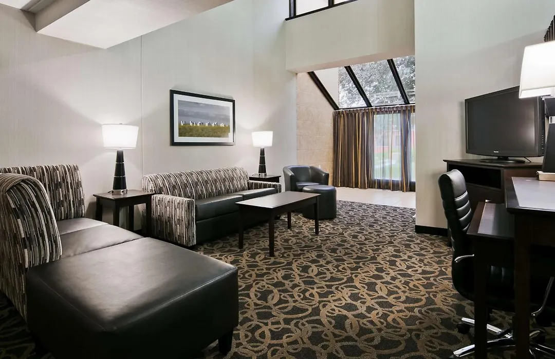 Best Western Ramkota Hotel Aberdeen-1