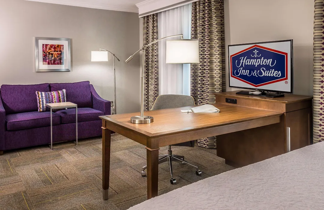 Hampton Inn & Suites Dublin-1
