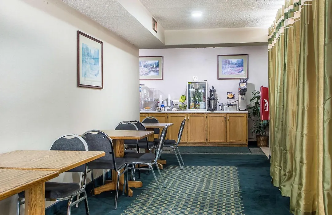 Rodeway Inn Bedford-1