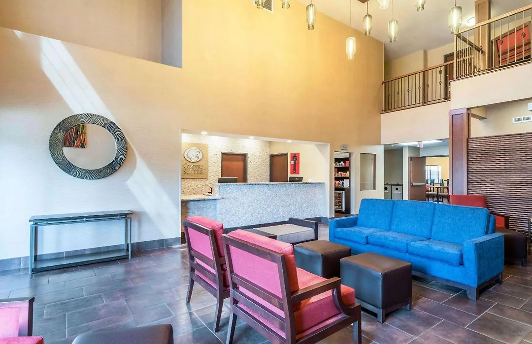 Comfort Suites Yakima-1