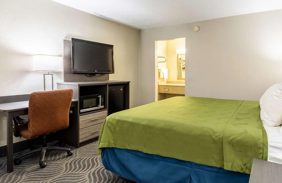 Quality Inn Newport-1