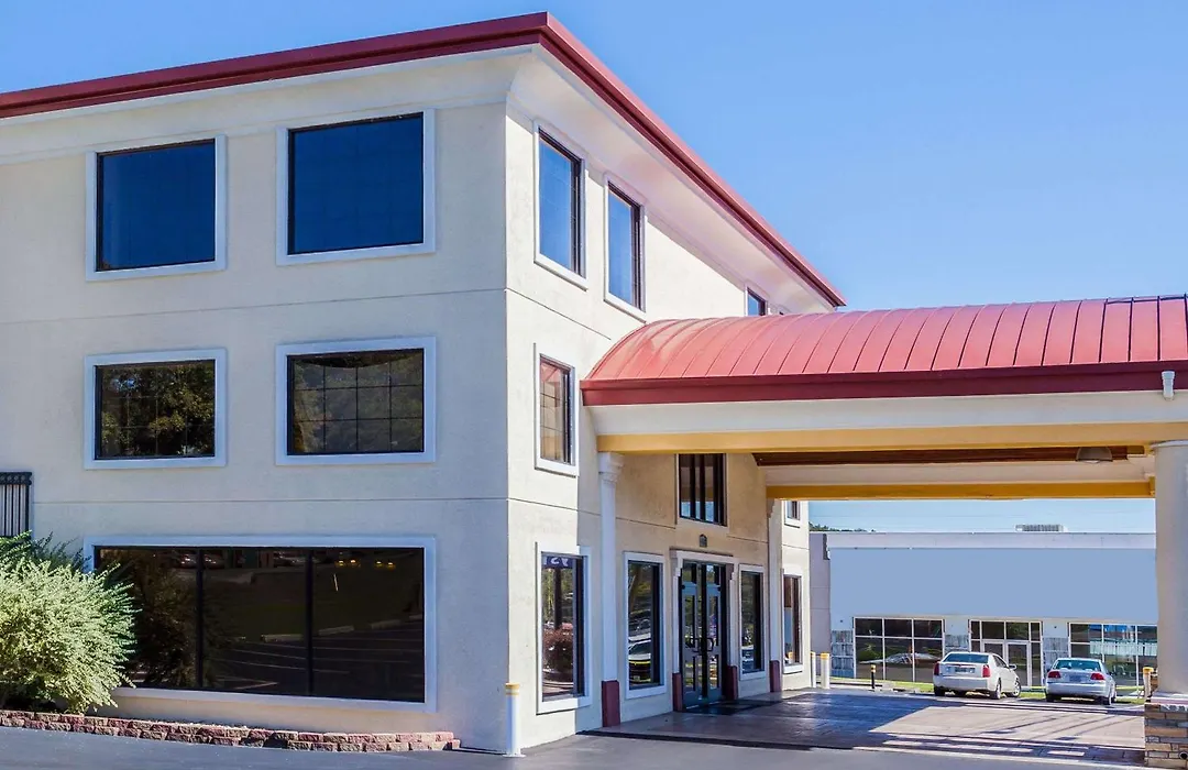 Days Inn By Wyndham Dalton-1