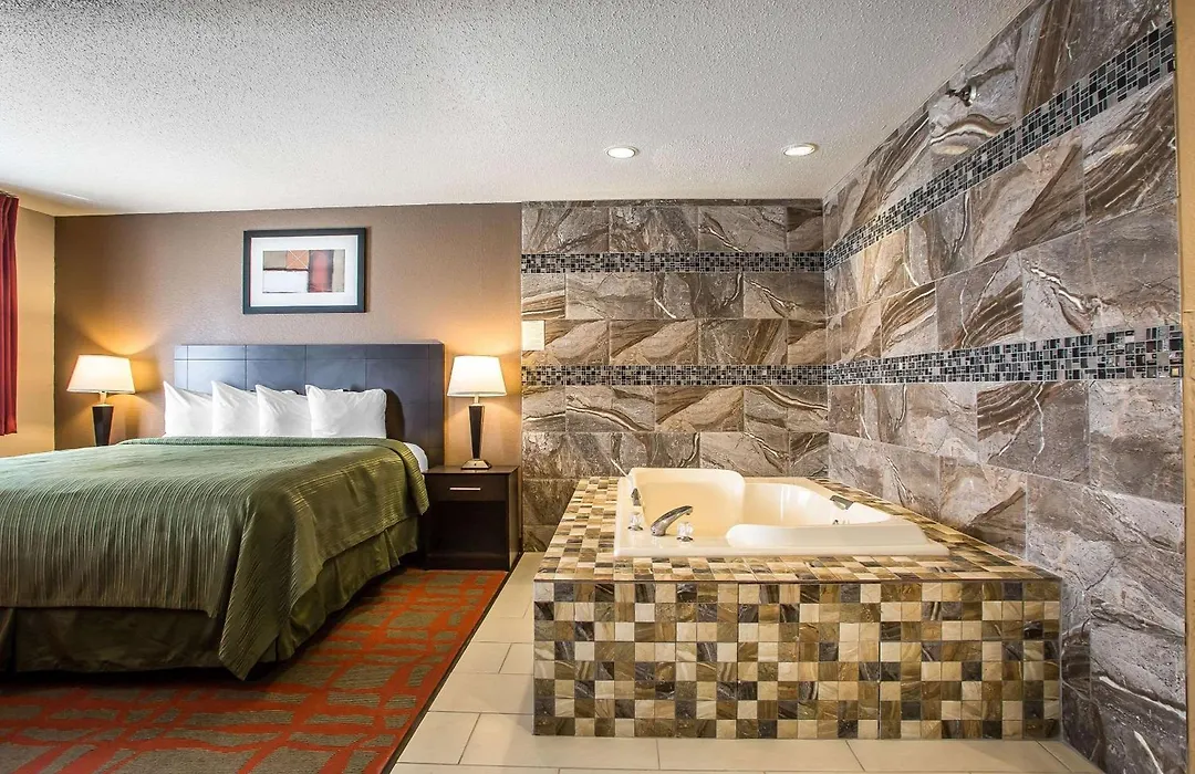 Quality Inn & Suites West Bend-1