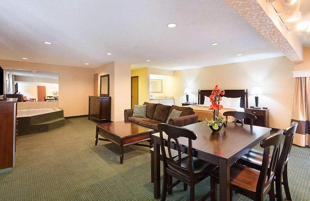 Quality Inn Parkersburg North-Vienna-1