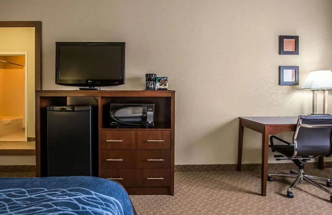 Quality Inn & Suites Dixon Near I-88-1