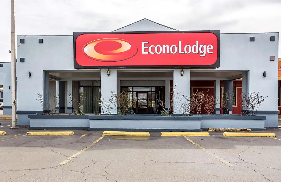 Econo Lodge-1