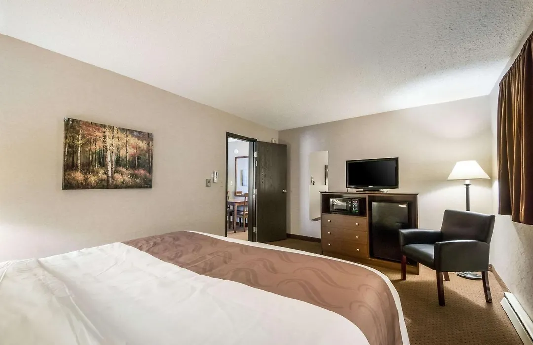 Quality Inn & Suites Newberry-1