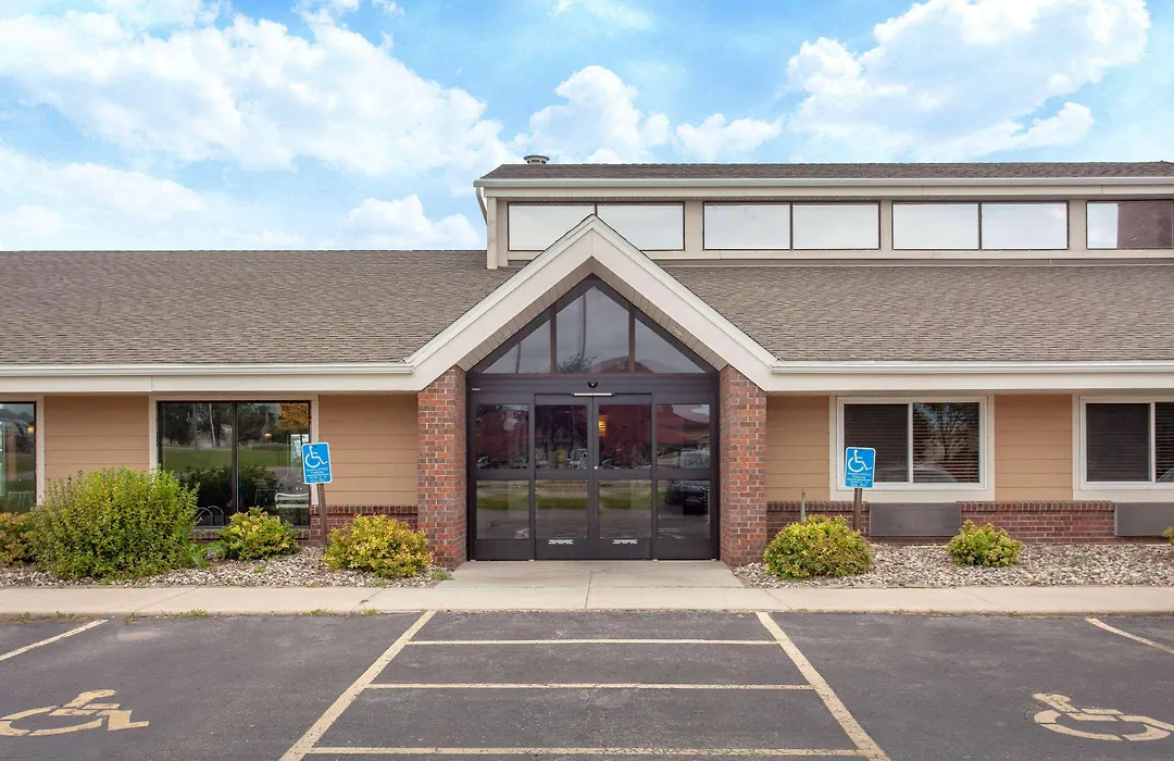 Americinn Willmar-1