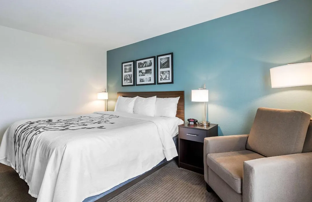 Sleep Inn & Suites West Des Moines Near Jordan Creek-1