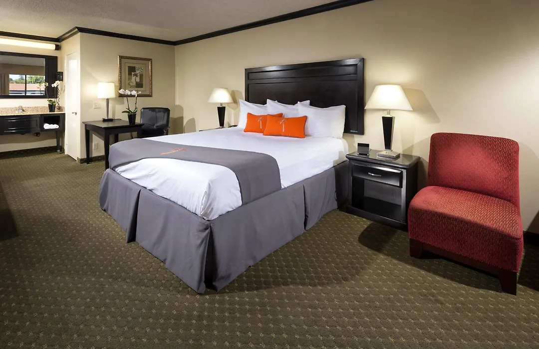 Canoga Hotel At Warner Center-1