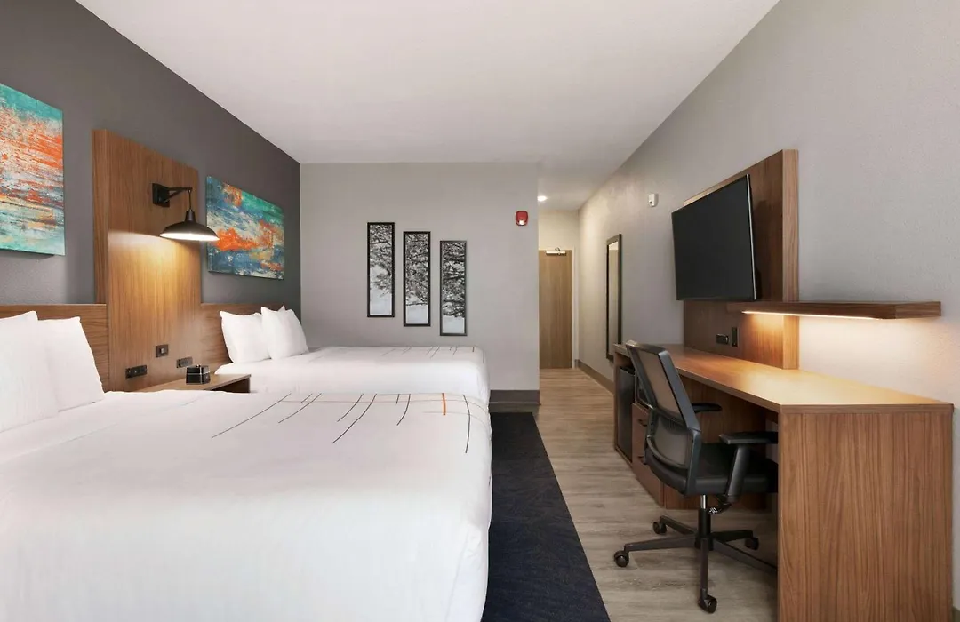La Quinta Inn & Suites By Wyndham College Station North-1