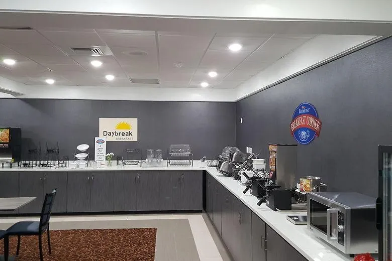 Days Inn & Suites By Wyndham Grand Rapids Near Downtown-1