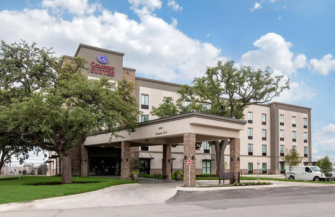 Comfort Suites - South Austin-1