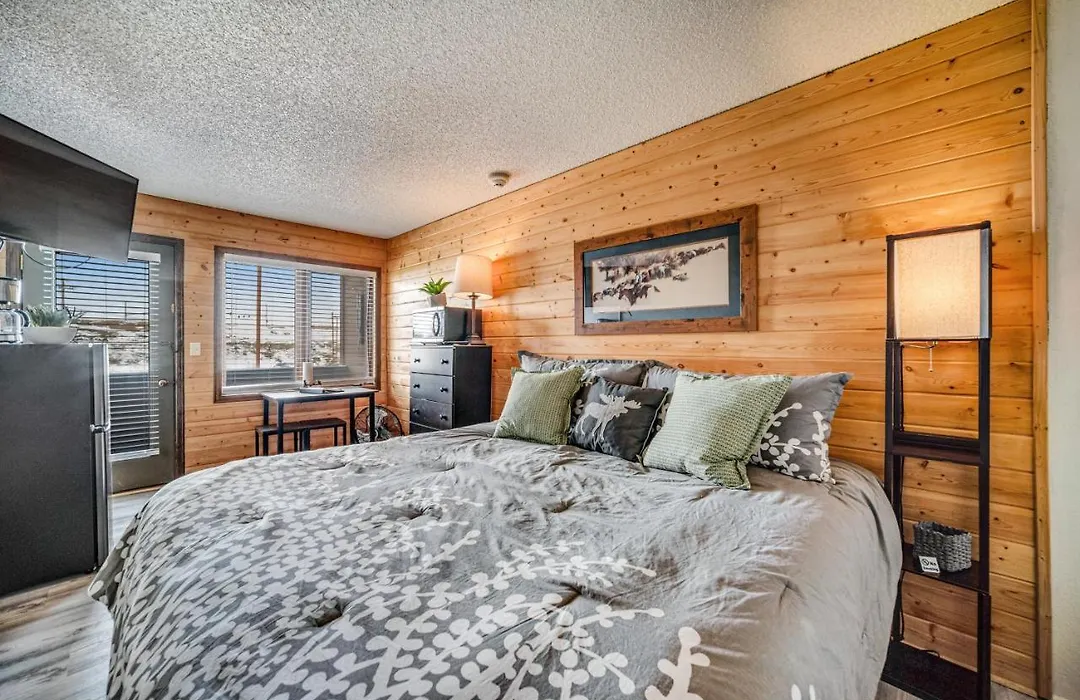 Inn At Silver Creek 547-1