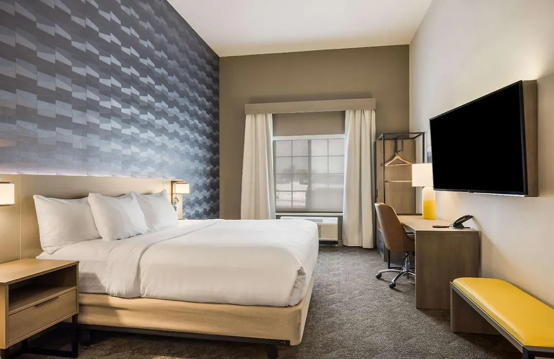 Comfort Inn & Suites Gaylord-1