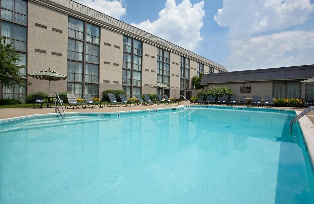 Holiday Inn Cincinnati-Riverfront By Ihg-1