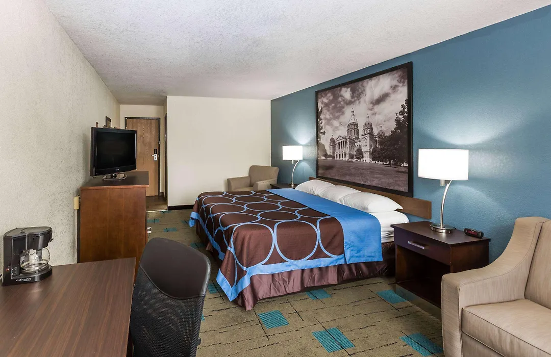 Super 8 By Wyndham Urbandale/Des Moines Area-1